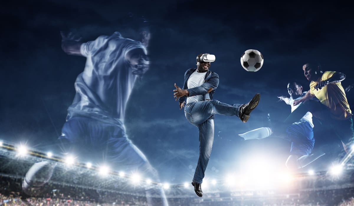Digital Leadership: Virtuelle Fußballspieler schweben im Stadion